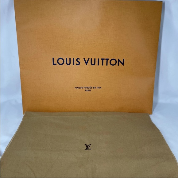 Louis Vuitton Brown Monogram Tote Bag - Picture 15 of 16